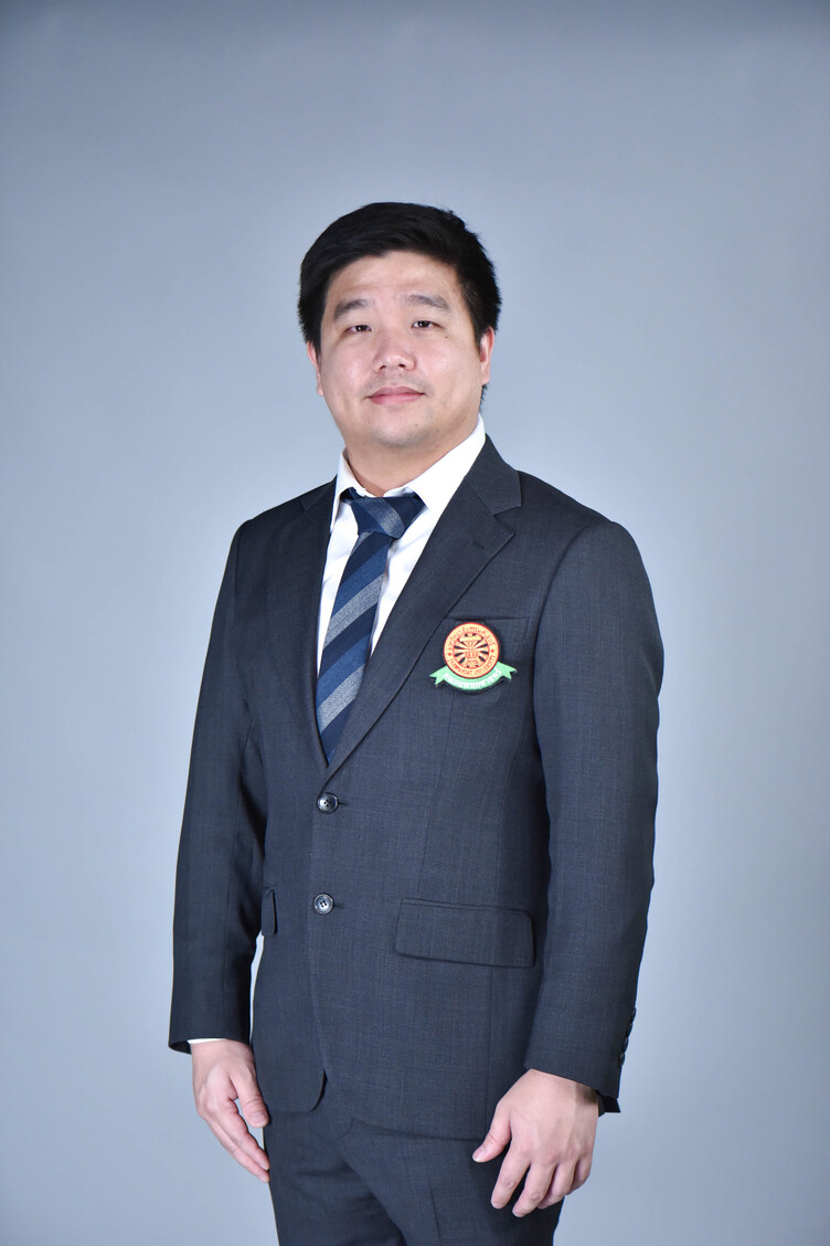 อ.นพ.รัชชานนท์ ญาติภักดี